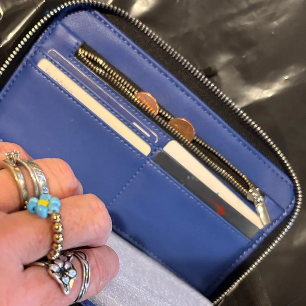 Kendall + Kylie NWT Blue Glitter Star Zip Around Wallet Wristlet Phone Organizer
